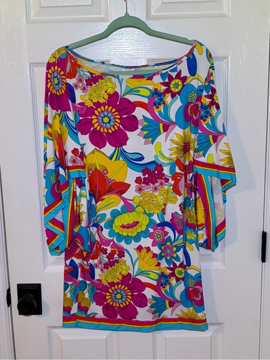 Trina Turk Tops - NWT Trina Turk Swim & Spa Bright Floral Cover Up Top - White/Multi. Sz Large